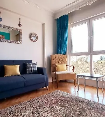 Sunsets, Seaview, Next To Old Town, 3 Bedroom Elevator Apartment *